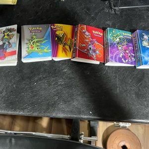6 Pokémon card holders